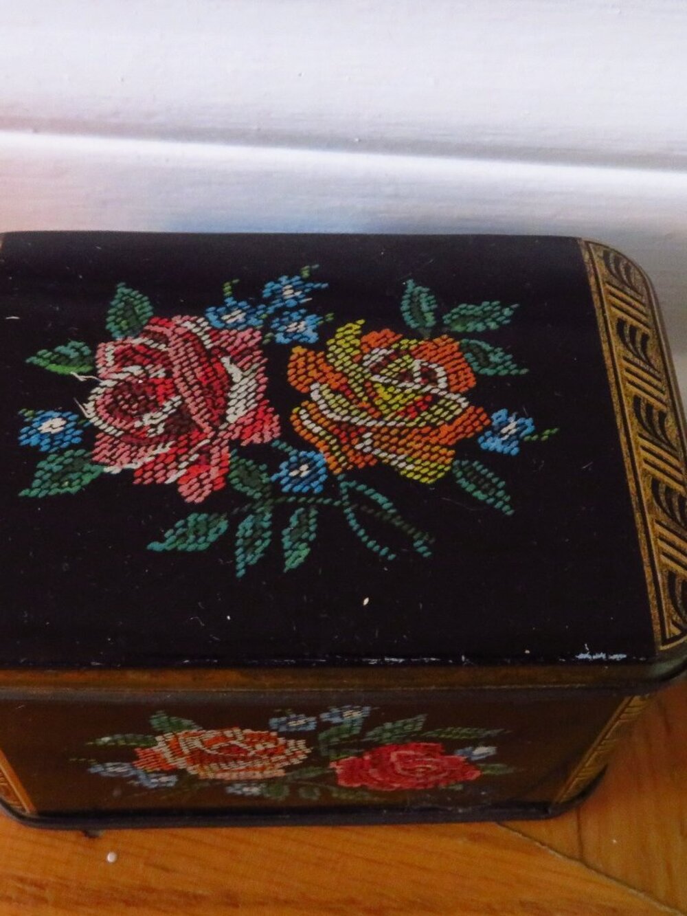 vintage tin boxes made in England